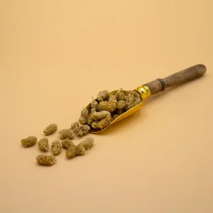 توت خشک یک میوه خشک با طعم شیرین است.